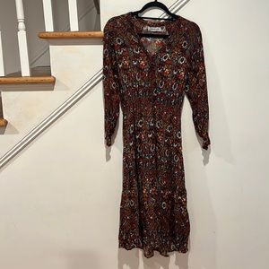 Pampelone midi dress in size small